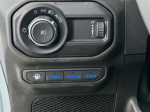 Used 2023 Jeep Wrangler Unlimited w/ 8.4" Radio Group AWD/4WD image 17
