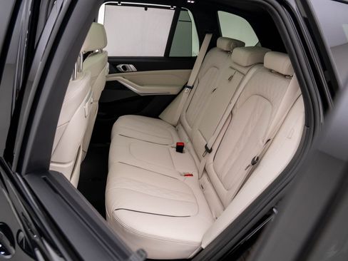 New 2026 BMW X5 xDrive40i w/ Executive Package image 16