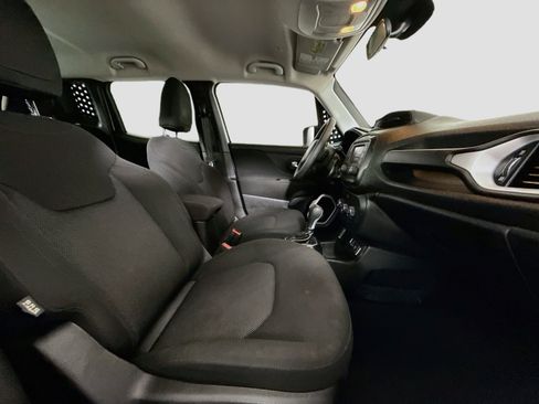 Used 2020 Jeep Renegade Sport w/ Sport Appearance Group FWD image 29