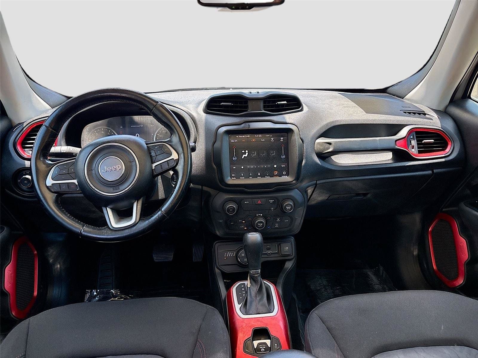 Used 2018 Jeep Renegade Trailhawk w/ UConnect 8.4 Nav Group AWD/4WD image 22