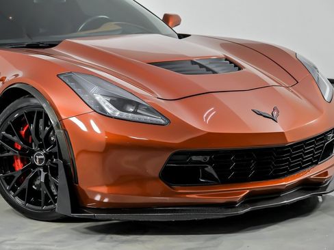 Used 2016 Chevrolet Corvette Z06 w/ 3LZ Preferred Equipment Group RWD image 3