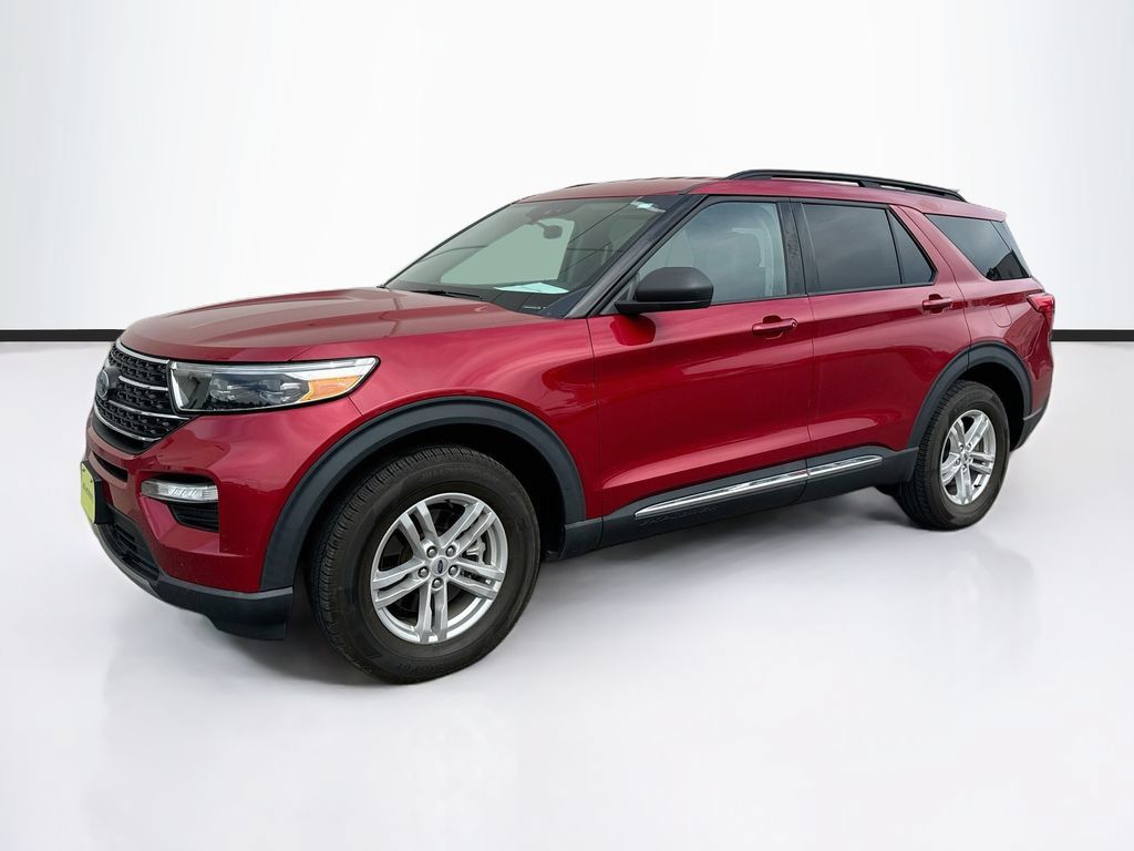 Used 2023 Ford Explorer XLT w/ Equipment Group 202A AWD/4WD image 1