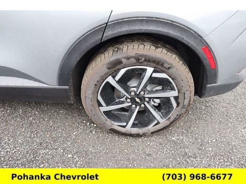 New 2026 Chevrolet Equinox EV LT image 28