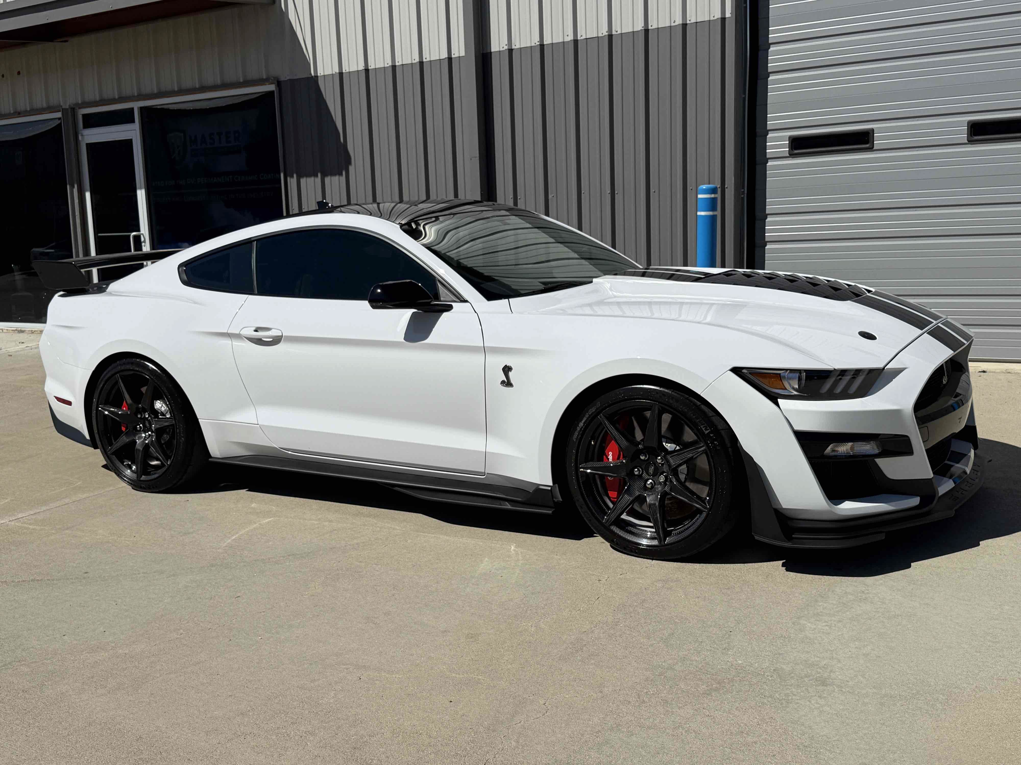 Used 2021 Ford Mustang Shelby GT500 w/ Carbon Fiber Track Pack RWD image 53