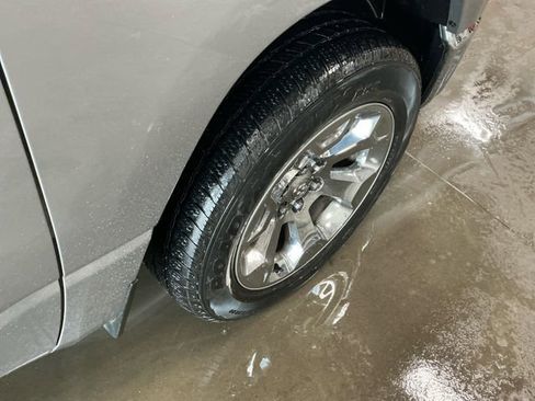 Used 2023 RAM 1500 Big Horn AWD/4WD image 17