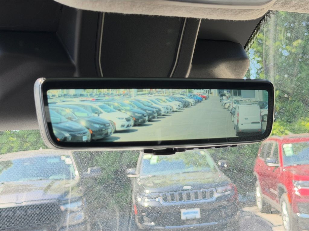 New 2026 RAM ProMaster 3500 w/ Crew Van Package FWD image 18