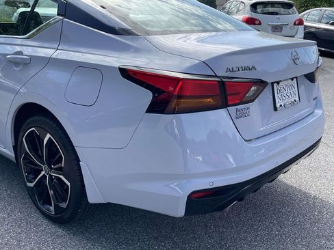 Used 2024 Nissan Altima 2.5 SR w/ SR Premium Package AWD/4WD image 11