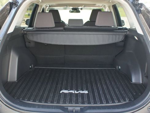 Used 2023 Toyota RAV4 XLE image 17