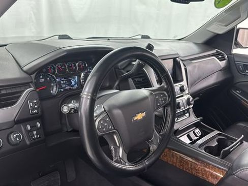 Used 2019 Chevrolet Suburban Premier image 39