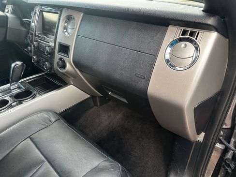 Used 2015 Ford Expedition Limited w/ Equipment Group 301A image 15