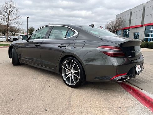 Used 2025 Genesis G70 2.5T image 8