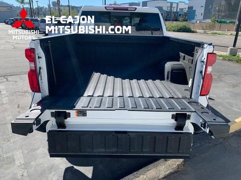 Used 2022 Chevrolet Silverado 1500 LT Trail Boss w/ Convenience Package II image 21