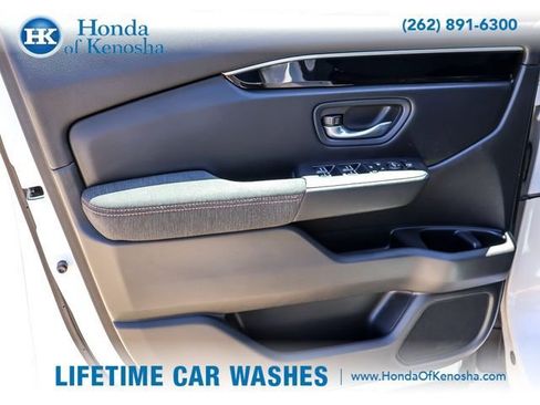 Certified 2025 Honda Pilot Sport image 21
