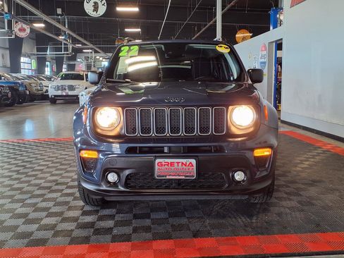 Used 2022 Jeep Renegade Latitude w/ Convenience Group image 2