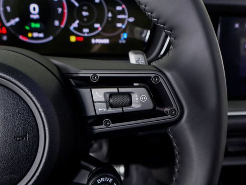 New 2026 Porsche Cayenne S image 22