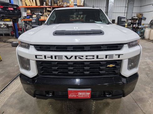 Used 2023 Chevrolet Silverado 2500 Custom w/ Custom Convenience Package AWD/4WD image 3