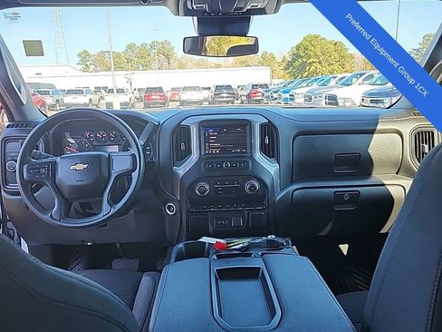 Used 2024 Chevrolet Silverado 1500 Custom image 4