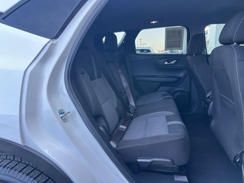 Used 2025 Chevrolet Blazer LT image 38