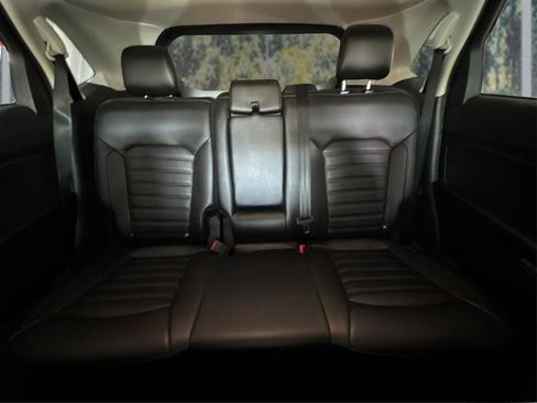 Used 2024 Ford Edge SEL AWD/4WD image 15