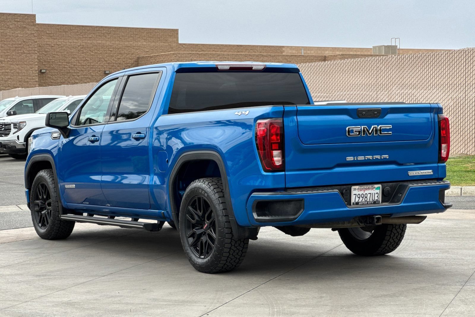 Used 2023 GMC Sierra 1500 Elevation AWD/4WD image 6