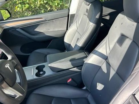 Used 2023 Tesla Model Y Long Range AWD/4WD image 4