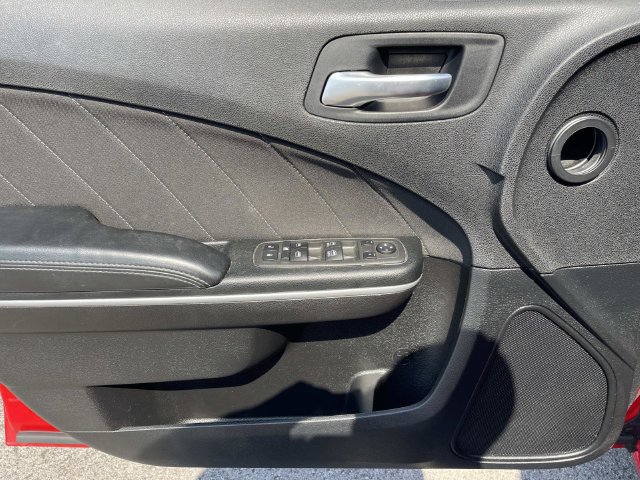Used 2022 Dodge Charger SXT RWD image 25