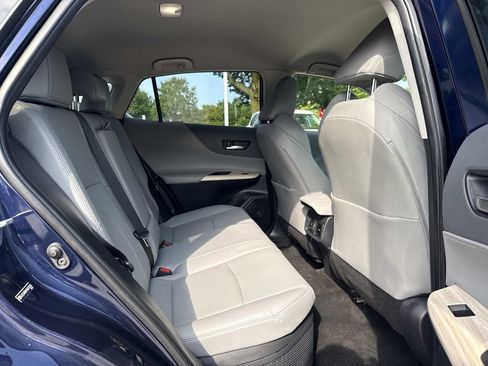 Used 2021 Toyota Venza XLE w/ Softex Package AWD/4WD image 22