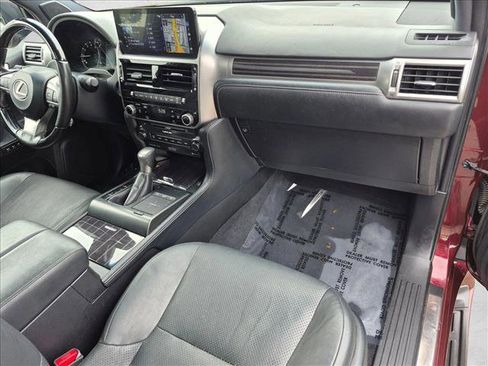 Used 2022 Lexus GX 460 Luxury w/ Off Road Package AWD/4WD image 20