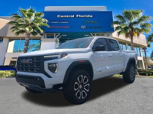 Used 2023 GMC Canyon AT4 w/ AT4 Premium Package AWD/4WD image 9