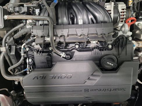 Used 2023 Hyundai Elantra Limited FWD image 30