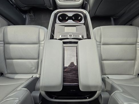 Used 2021 Lincoln Navigator Reserve image 25