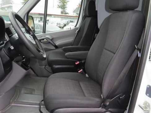 Used 2016 Mercedes-Benz Sprinter 2500 image 3