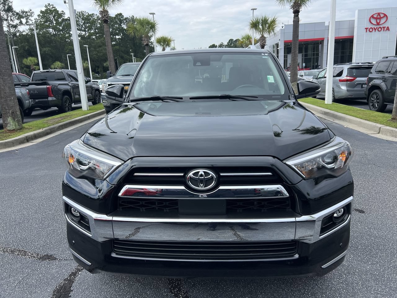 Used 2021 Toyota 4Runner Limited AWD/4WD image 3