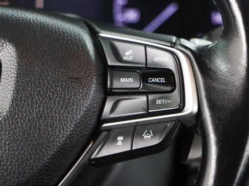 Used 2019 Honda Accord Touring image 14