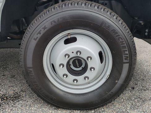 New 2025 Ford F350 XL w/ XL Chrome Package image 11