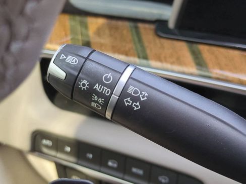 Used 2021 Cadillac Escalade Sport Platinum image 28