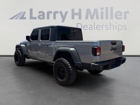 Used 2020 Jeep Gladiator Sport w/ Quick Order Package 24S AWD/4WD image 3