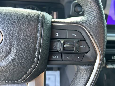 Used 2024 Toyota Tacoma SR5 w/ SR5 Upgrade Package AWD/4WD image 8