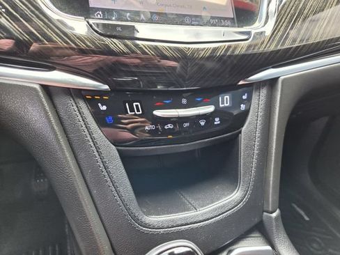 Used 2023 Cadillac XT6 Premium Luxury w/ Technology Package FWD image 10