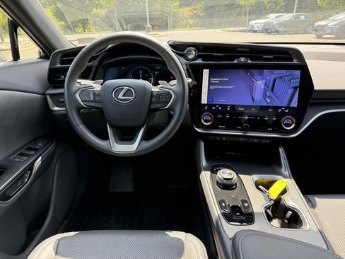 Used 2023 Lexus RZ 450e Premium w/ Technology Package AWD/4WD image 8