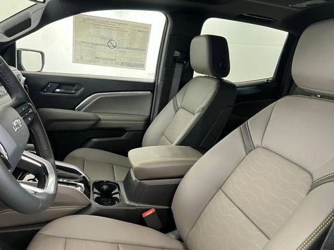 New 2026 Chevrolet Colorado ZR2 w/ Technology Package image 18