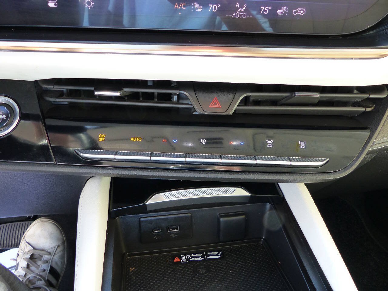 Used 2025 Buick Envision Avenir AWD/4WD image 41