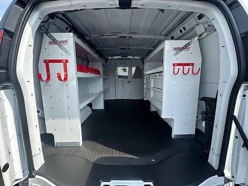 New 2025 GMC Savana 2500 w/ Enhanced Convenience Package image 10