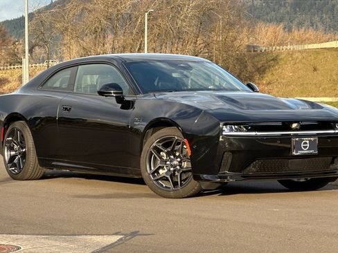 Used 2024 Dodge Charger R/T w/ Plus Group image 1