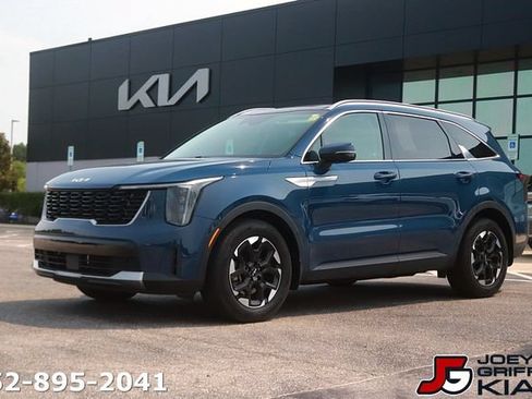 Certified 2024 Kia Sorento S w/ Panoramic Sunroof Package FWD image 1