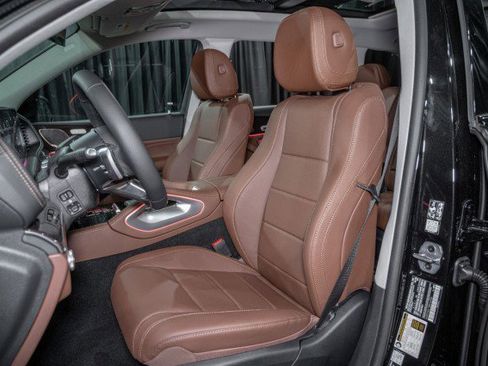 New 2026 Mercedes-Benz GLS 450 4MATIC image 11