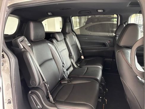 Used 2024 Honda Odyssey Sport image 7