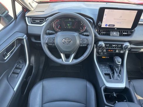 Used 2023 Toyota RAV4 XLE Premium AWD/4WD image 5