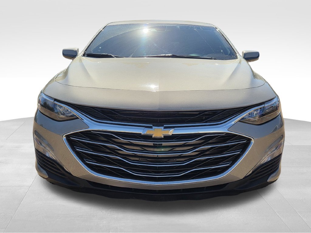 Used 2023 Chevrolet Malibu LT w/ Driver Confidence Package FWD image 3