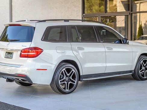 Used 2018 Mercedes-Benz GLS 550 4MATIC image 9